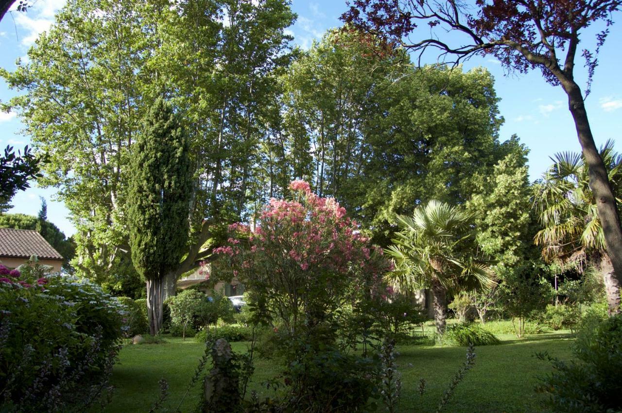 Le Mas Ferrand Graveson Exteriér fotografie